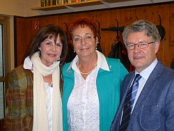 Der Präsident und seine Finanzministerinnen: v.li. Karin Leonhardt, Elke Wehling und Reinhard Fuhr.