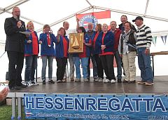 Klaus Mackeprang verleiht den Hessencup 2014 an den Segelclub Undine  seinen eigenen Verein.